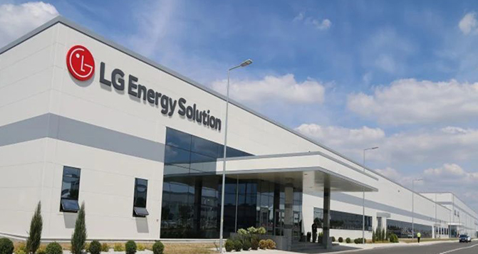 鋰價(jià)跌至24個(gè)月最低點(diǎn)，電池制造業(yè)受嚴(yán)重影響