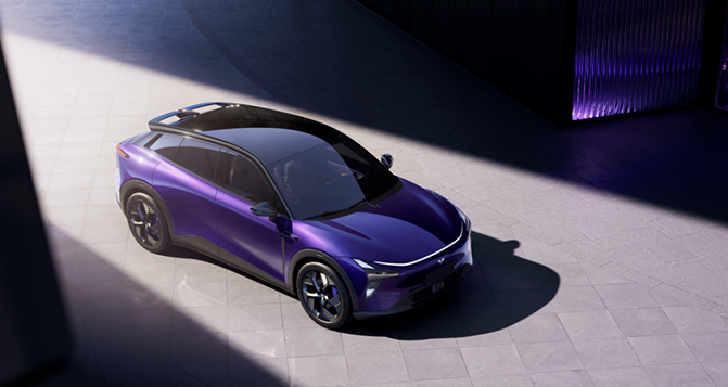 吉利聯(lián)手百度造出的第一臺(tái)車 極越01