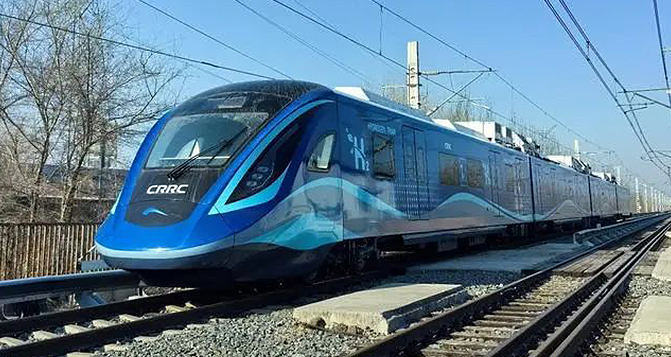 我國自主研制首列氫能源市域列車成功試跑