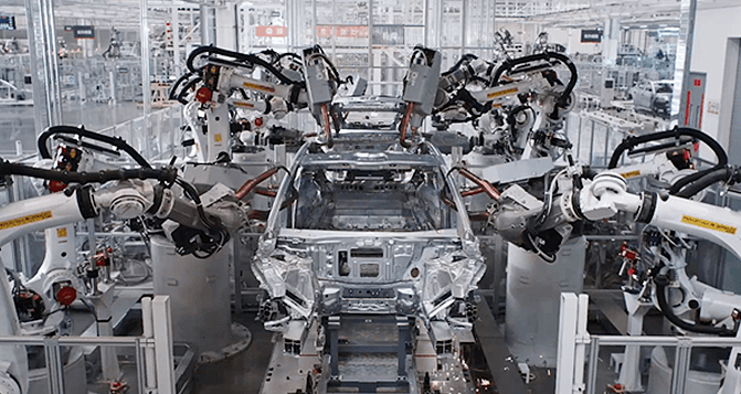 76秒下線一臺SU7！小米汽車工廠登上《新聞聯(lián)播》